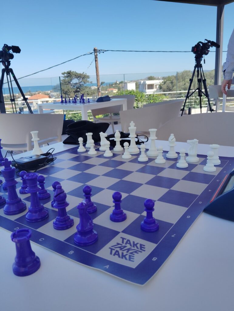 ♟ Ο ΟΦΗ συναντά το Take Take Take στην Κρήτη! Μια μοναδική σκακιστική εμπειρία γεμάτη παιχνίδι, γέλιο και νέες φιλίες!